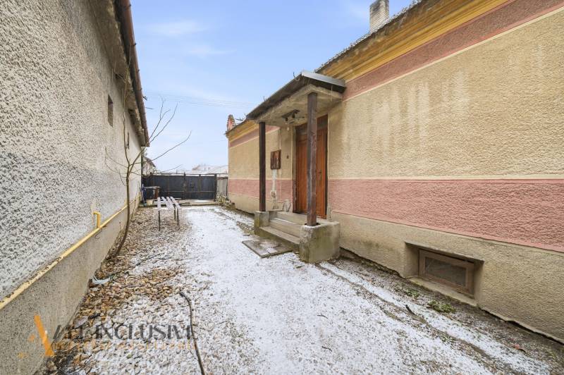 A7400038 (1) (2).jpg