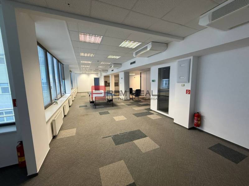 Samozřejmě, prosím, poskytněte text, který chcete přeložit do češtiny.