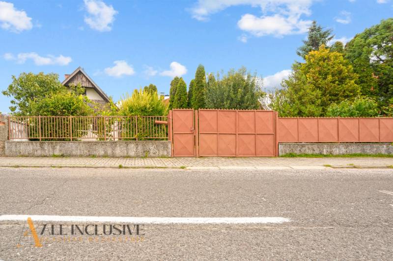 8 - 2025-10-14T130842.100.jpg