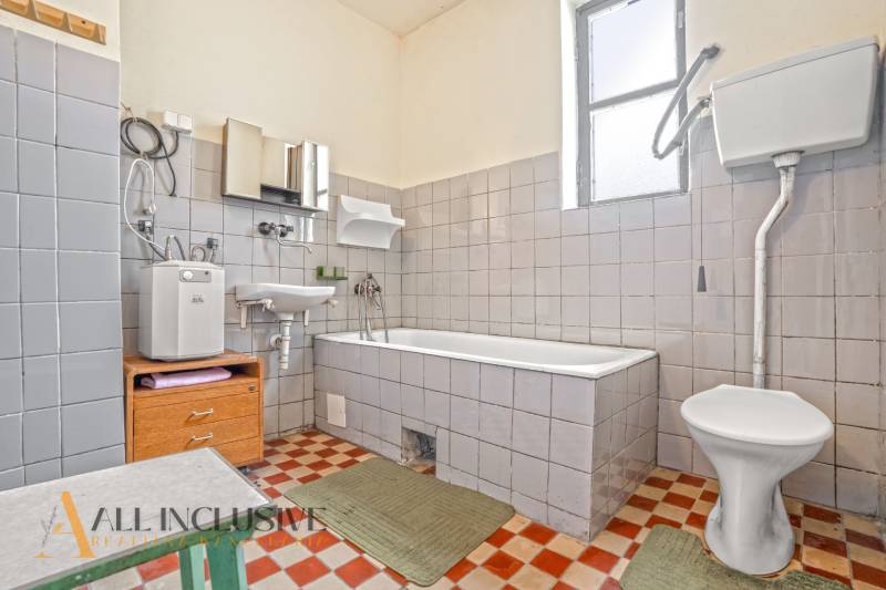 14 - 2025-10-14T130829.750.jpg