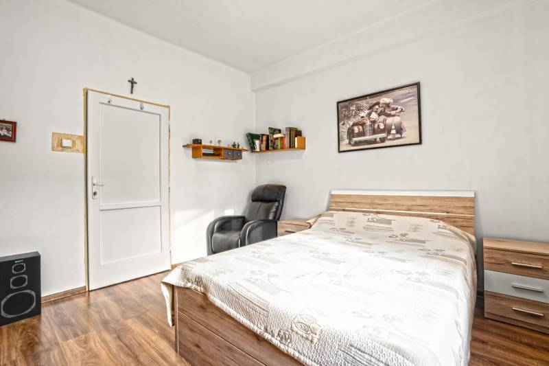 6 - 2025-09-23T131633.097.jpg