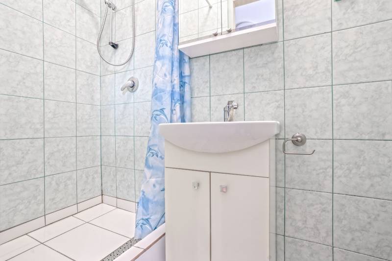 10 - 2025-09-23T131627.949.jpg