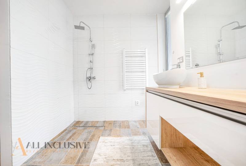 13 - 2025-07-04T205951.638.jpg