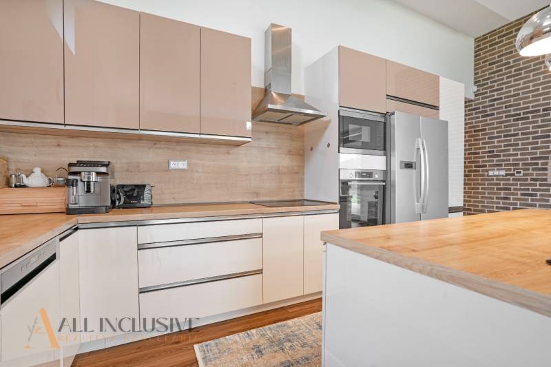 4 - 2025-07-04T210035.893.jpg