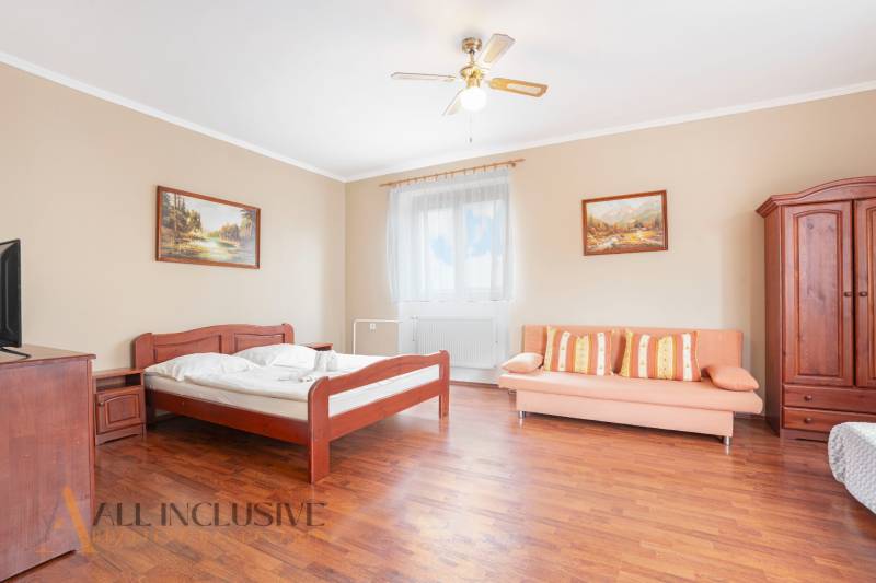 1 - 2025-07-15T115653.328.jpg