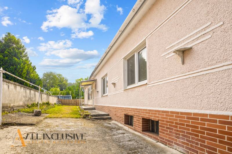 4 - 2025-09-08T145458.778.jpg