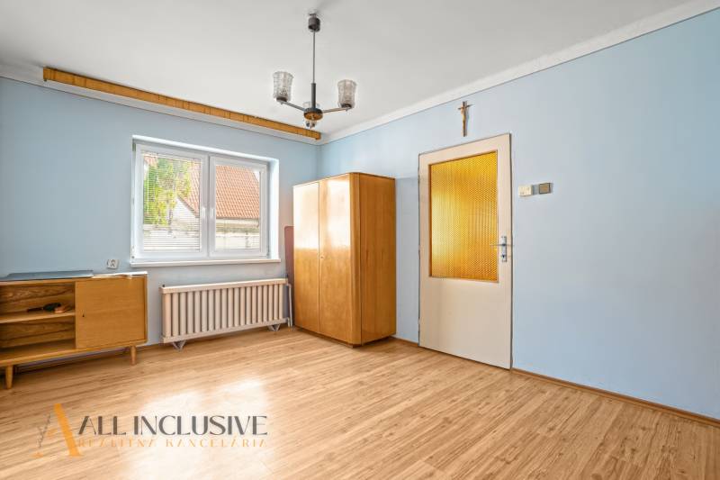 5 - 2025-09-08T145459.810.jpg