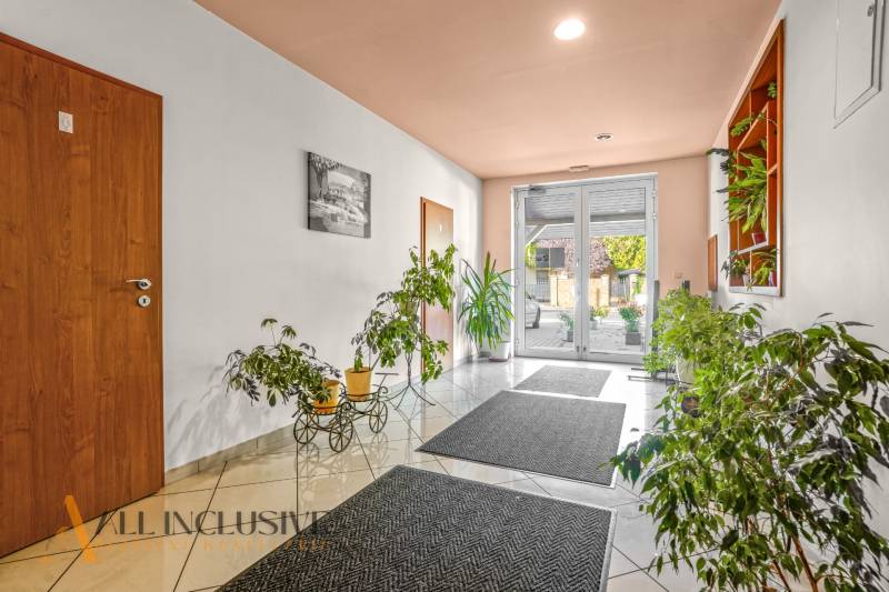 10 - 2025-09-22T100211.802.jpg