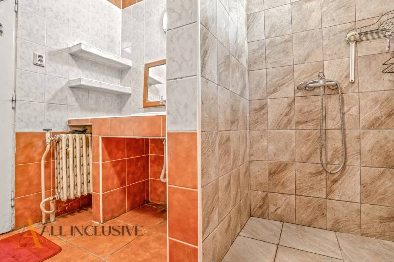 16 - 2025-10-23T133433.812.jpg