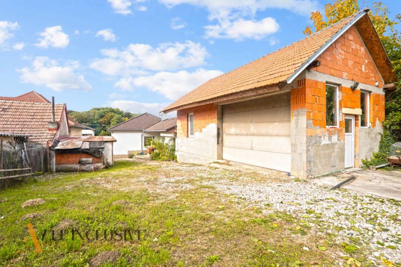 18 - 2025-10-23T133428.701.jpg