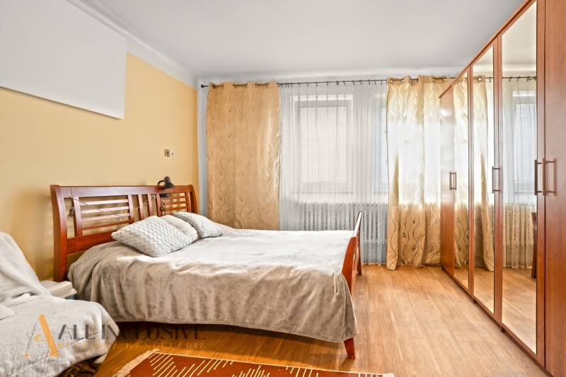 7 - 2025-10-23T133450.417.jpg