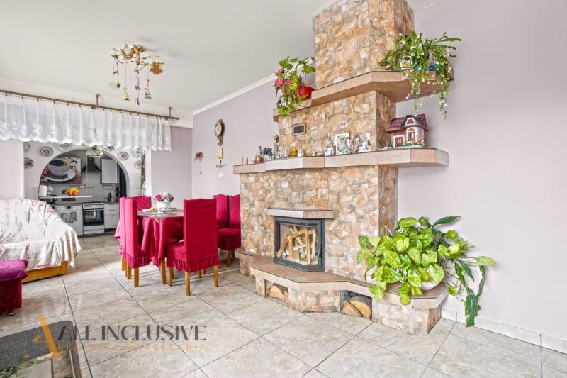 2 - 2025-10-23T133515.227.jpg