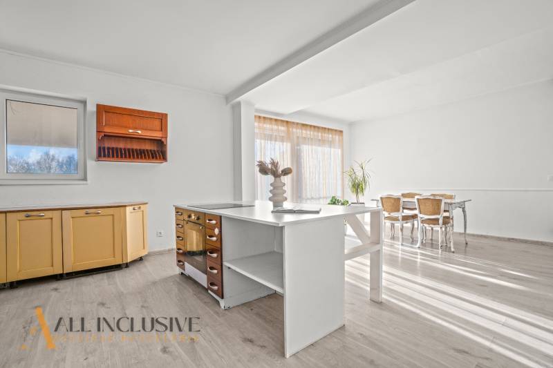 4 - 2025-11-06T132229.510.jpg