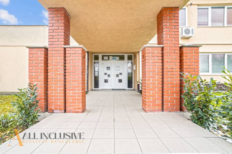 4 - 2025-12-09T103231.501.jpg