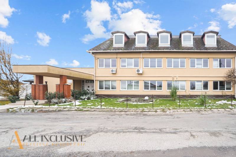 3 - 2025-12-09T103234.271.jpg