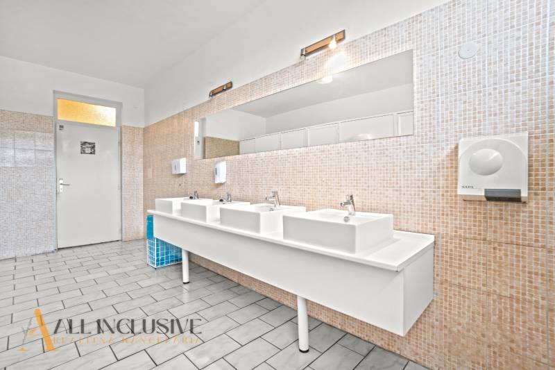 11 - 2025-12-09T103222.669.jpg