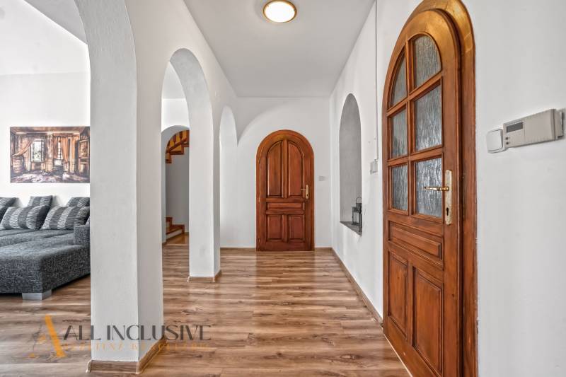 16 - 2025-08-20T120838.109.jpg