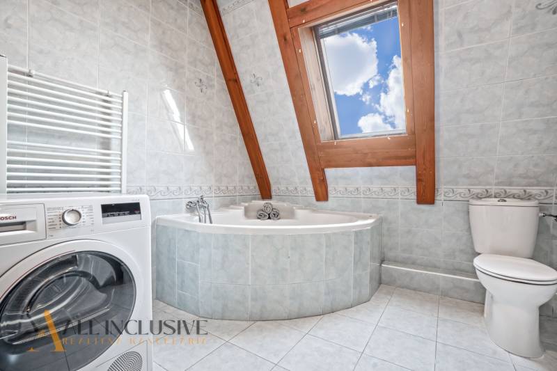 8 - 2025-08-20T120825.508.jpg