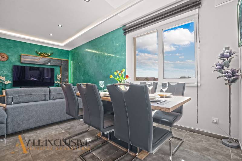 2 - 2025-08-28T111327.320.jpg