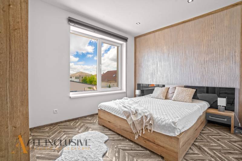 11 - 2025-08-28T111341.087.jpg