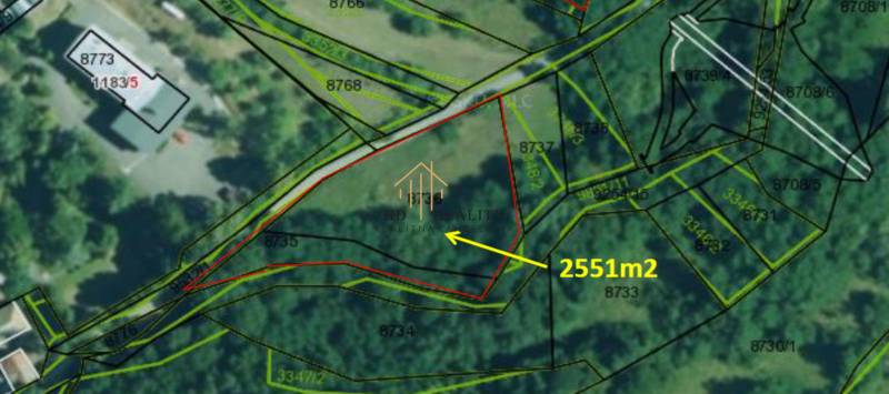 Letecký pohled na pozemky pro bydlení v Krupině s rozlohou 2551 m².