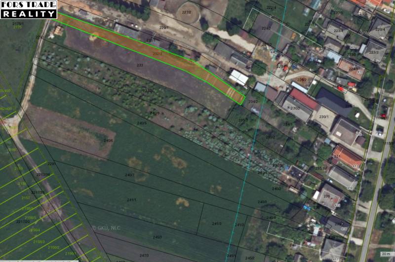 Letecký snímek pozemků pro bydlení v Tešedíkově s vyznačenými parcelami.