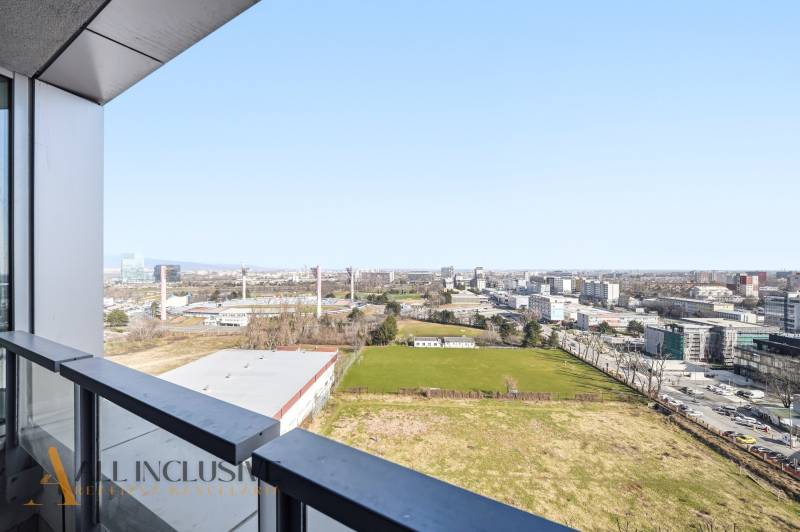 Výhled z 2-pokojového bytu na Bajkalské ulici v Bratislavě - Novém Městě.