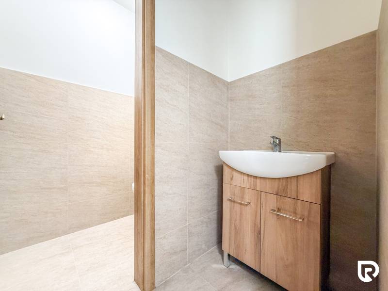 Samozřejmě, prosím, poskytněte text, který chcete přeložit do češtiny.