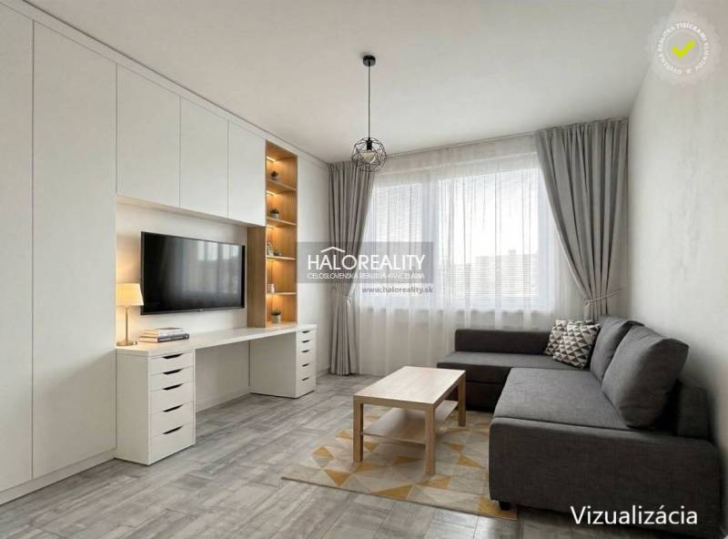 Obývací pokoj s rohovou sedačkou, TV na stěně a podlahou s dřevěným dekorem v 2pokojovém bytě.