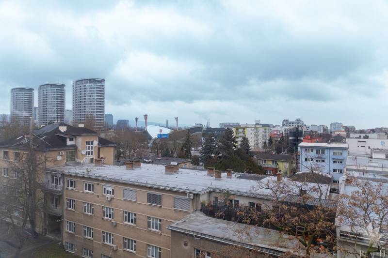 Pohled na Bratislavu z ulice Ondavská, kde se nachází 4-pokojový byt.
