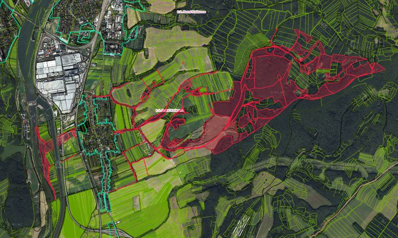 Katastrální mapa zemědělských a lesních pozemků v Dolních Kočkovcích se zvýrazněnými hranicemi.