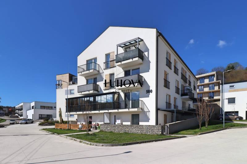 Bytový dům na ulici Streženice v Púchově nabízí různé rezidenční možnosti.