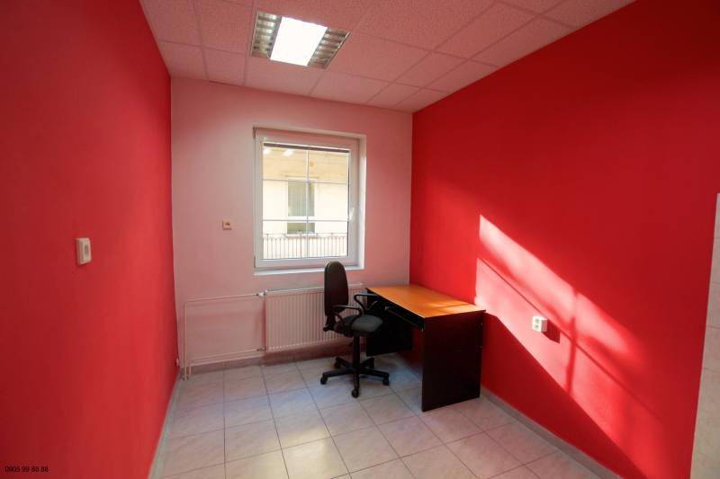 Samozřejmě, poskytněte mi prosím text, který chcete přeložit do češtiny.