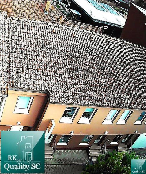 Rodinný dům na Mäsiarské ulici v Senci s tradiční střechou a okny.