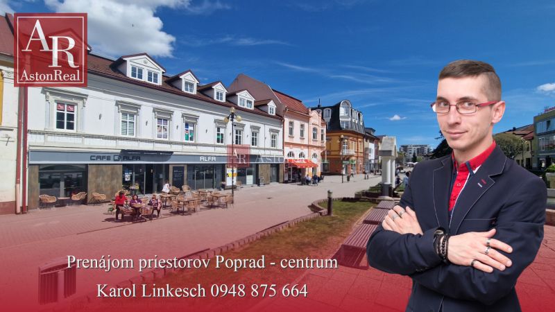 Kanceláře na náměstí Sv. Egídia v Popradu s kavárnou a lavičkami vedle fontány.