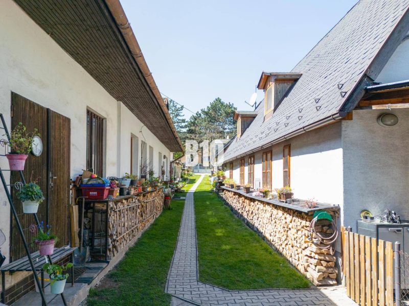 Dvůr na Jadranské ulici v Bratislavě IV, určený pro Pozemky - bydlení.