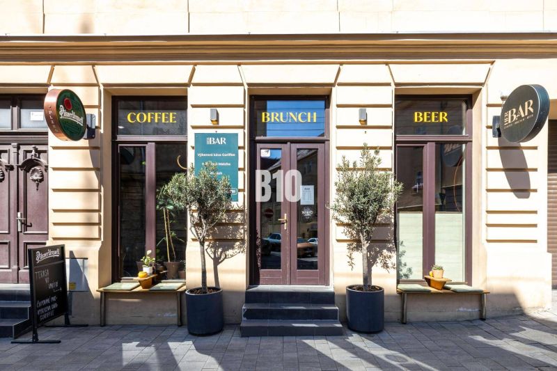 Gastro prostory v Bratislavě - Staré Město s nabídkou kávy, piva a brunchu.