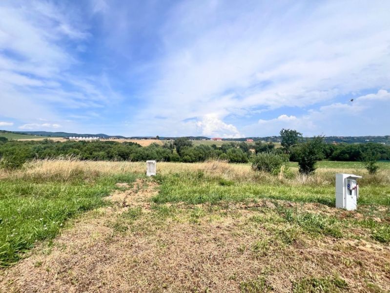 Pozemky - bydlení na pozadí přírody, v lokalitě Krupina, okres Krupina.