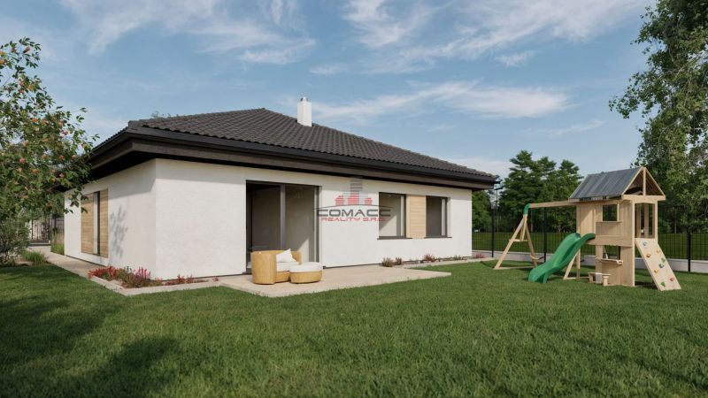 Rodinný dům na Kostelní ulici v Drahovcích s dětským hřištěm a udržovanou zahradou.