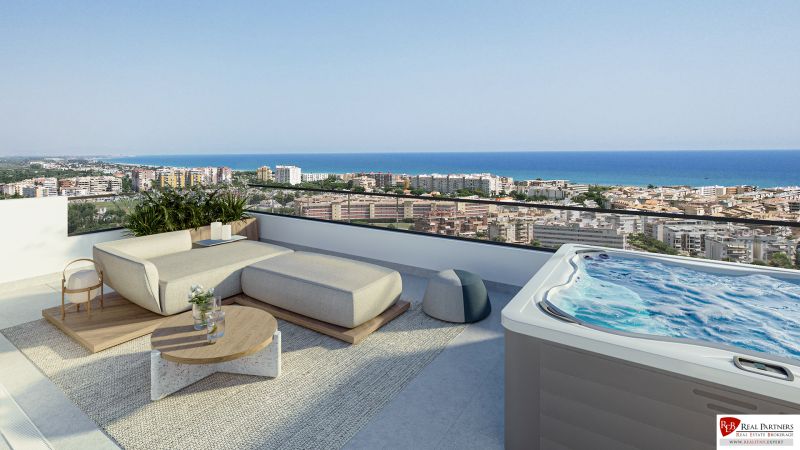 Rekreační apartmán v Canet d'En Berenguer s terasou, vířivkou a panoramatickým výhledem na město.