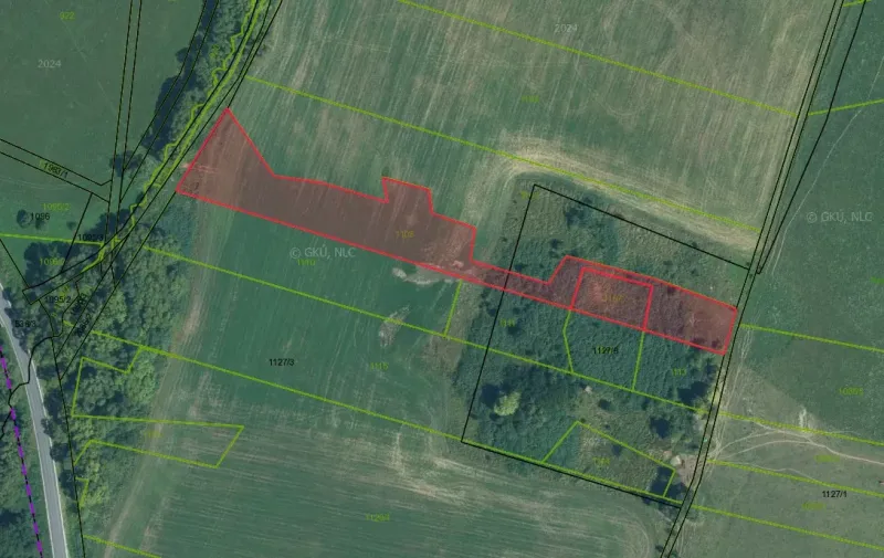 Katastrální mapa pozemků u Liptovského Trnovce zobrazuje různé hranice zvláštních nemovitostí.