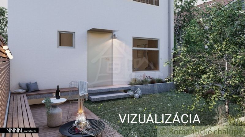 Vizualizace rodinného domu v Banské Bystrici s terasou a zahradou.