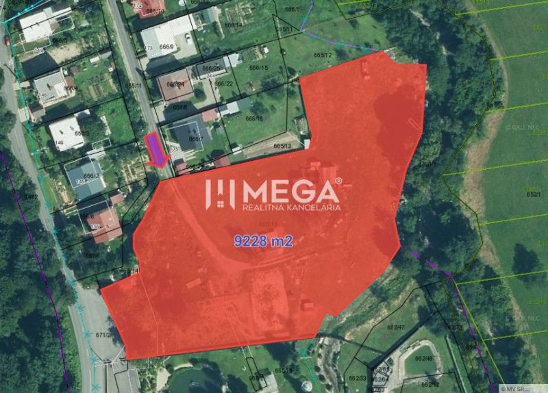 Pozemek pro komerční účely, 9228 m², nacházející se v Ptičie část Podskalka.