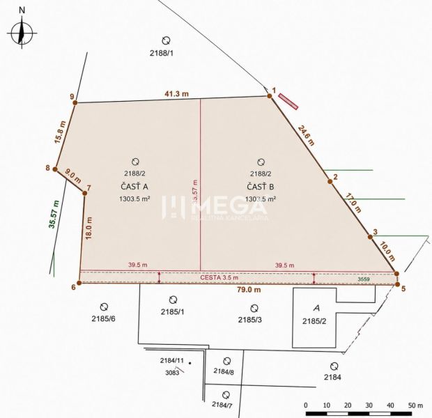 Mapa pozemků k bydlení v obci Vinné, znázorňující rozměry a hranice parcel.