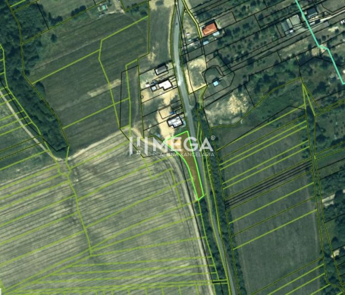 Letecký pohled na pozemky - bydlení na Hámorské ulici ve Snině.