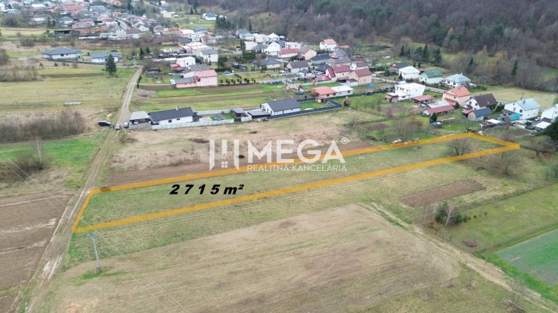 Pozemek - bydlení s výměrou 2715 m², dostupnost v Zemplínských Hámrech, okolní příroda.