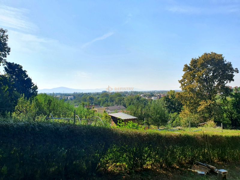 Zahrady v Košicích, městská část Krásná nabízejí výhled na zeleň a panoráma.