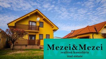 Rodinný dům v Majcichově s vlastním balkonem a zahradou, certifikovaný realitní kanceláří.