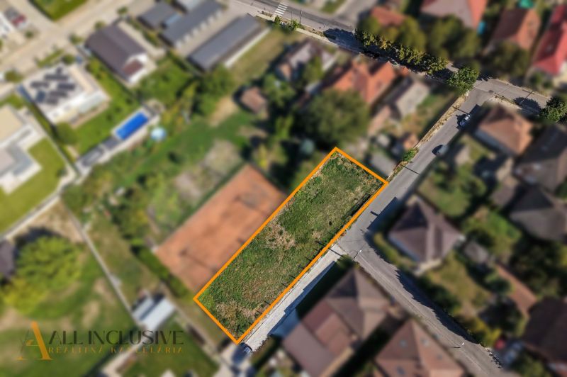 Letecký pohled na pozemek určený k bydlení v Malém Blahově, Dunajská Streda.